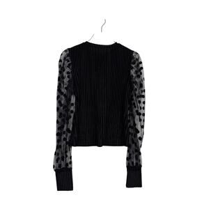 Unbranded Puff Sleeve Top in Black Size Medium